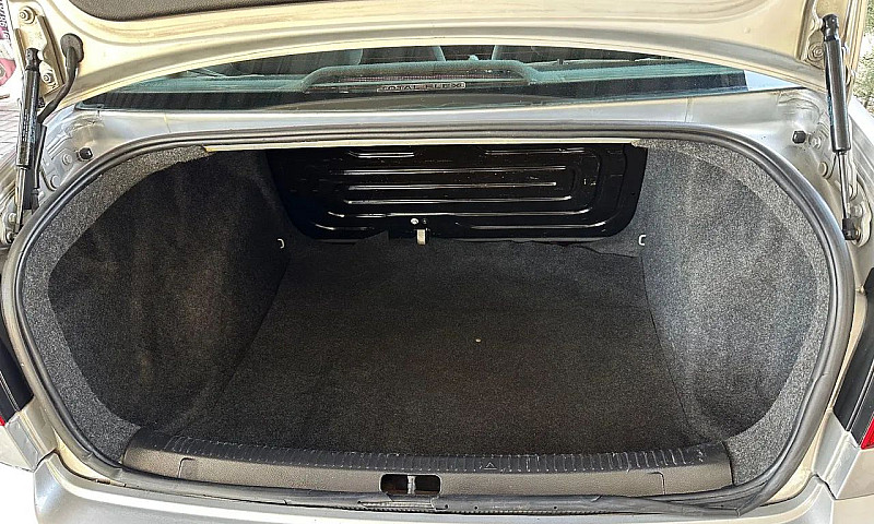 Volkswagen Polo Seda...
