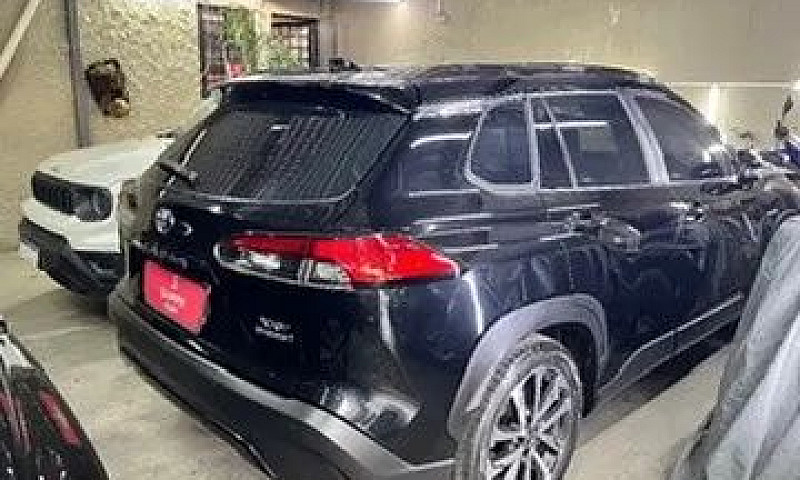 Toyota Corolla Cross...