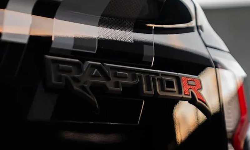 Ford Ranger Raptor 3...