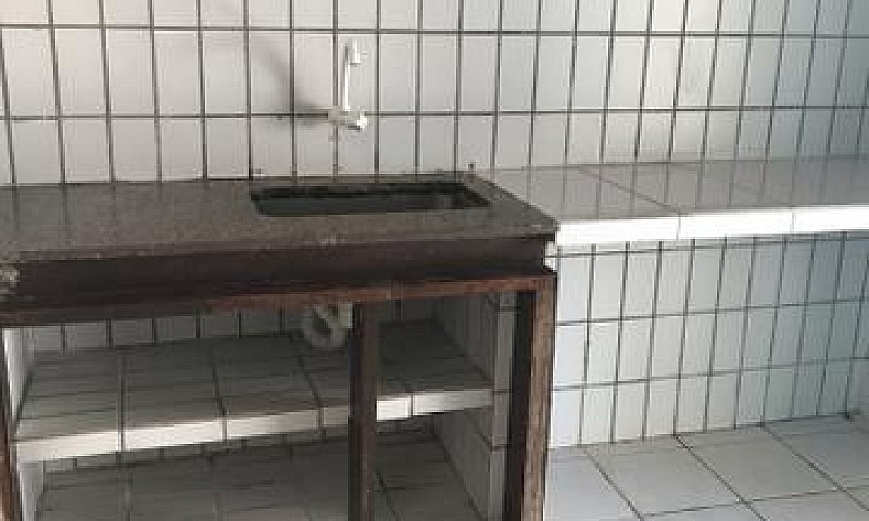Aluga-Se Casa No Cen...