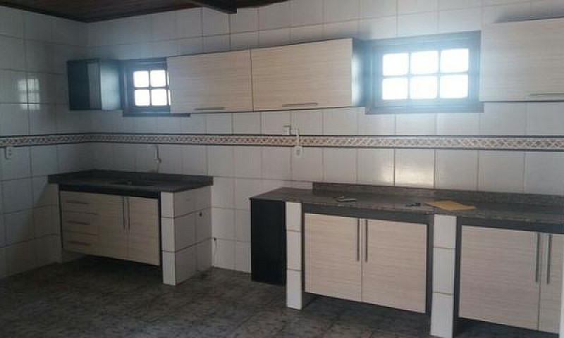 Alugo Excelente Casa...