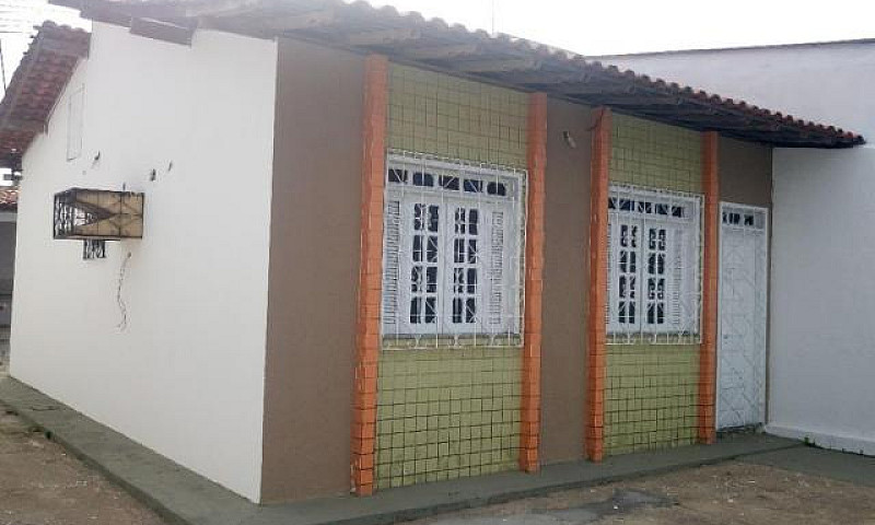 Casa Com 2 Dormitóri...