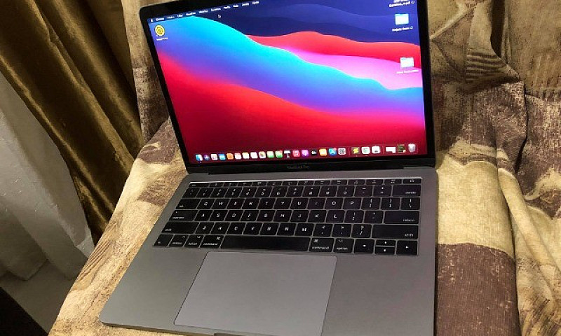 Macbook Pro (13-Inch...
