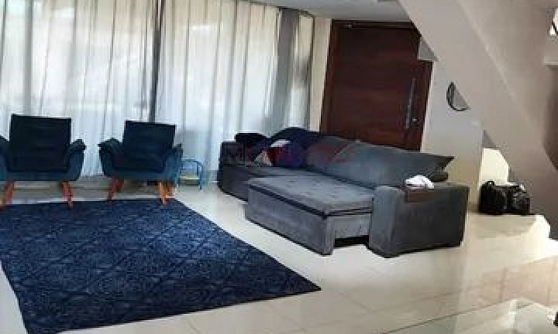 Linda Casa De Alto P...