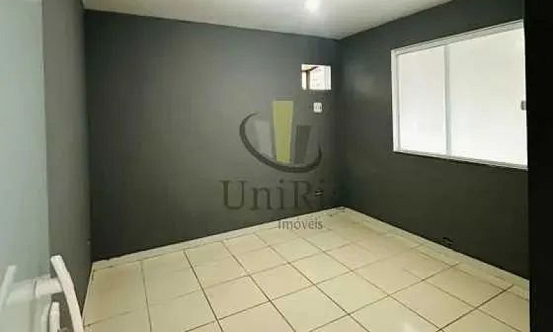 Casa Em Condomínio À...