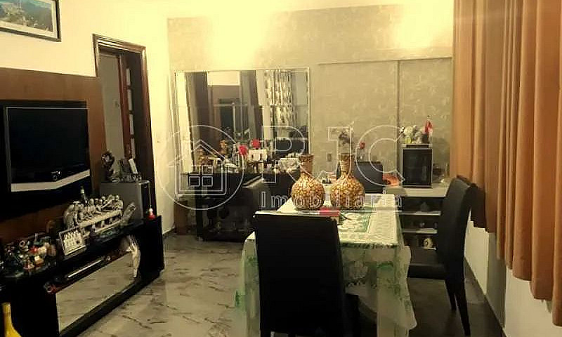 Casa De 266 Metros Q...