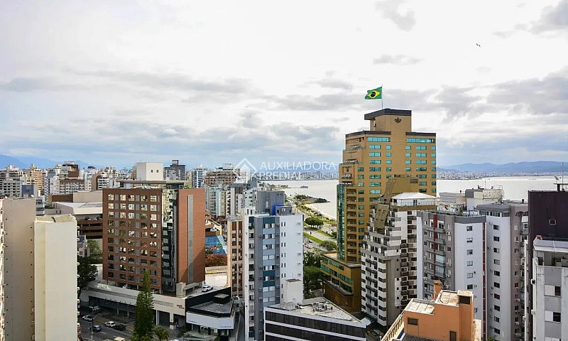 Cobertura De 316M2 E...