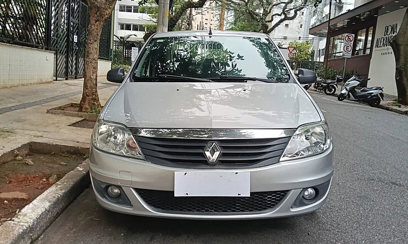 Renault Logan Expres...
