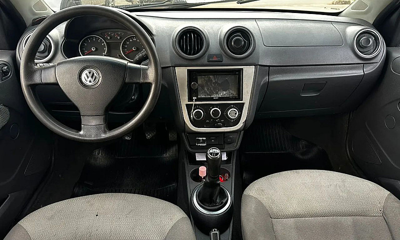 Volkswagen Voyage 1....