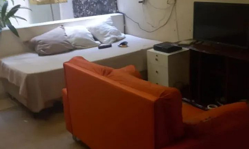 Suite Mobiliada Na R...