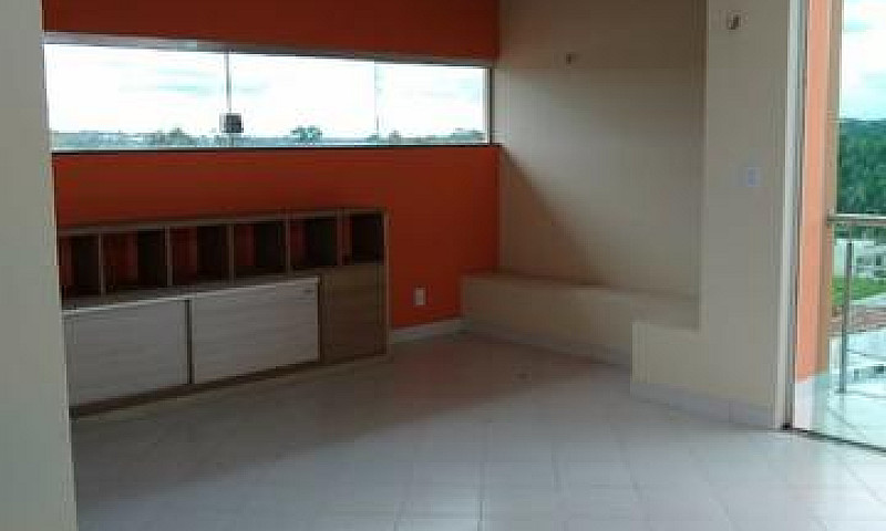 Linda Casa Condomíni...