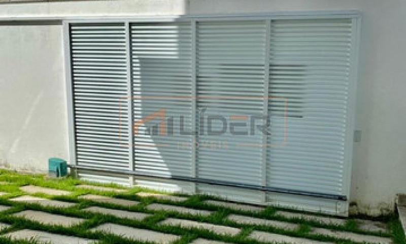 Casa Triplex Residen...