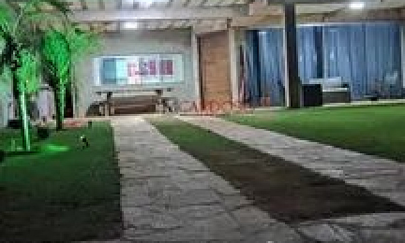 Linda Casa De Alto P...