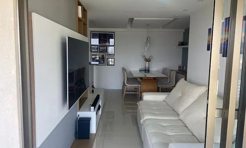Apartamento Com Uma ...