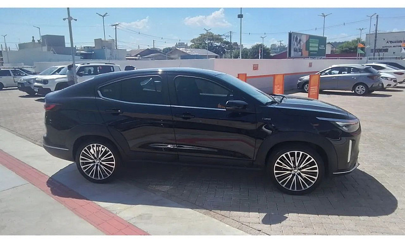 Fiat Fastback 2024 1...