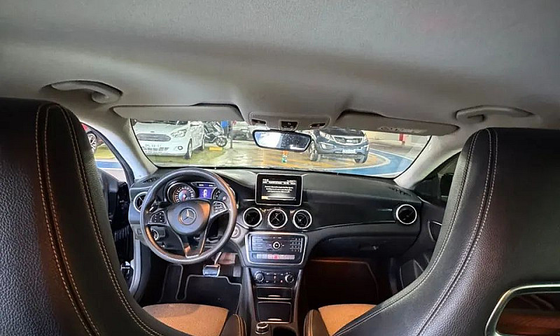 Mercedes-Benz Cla-18...