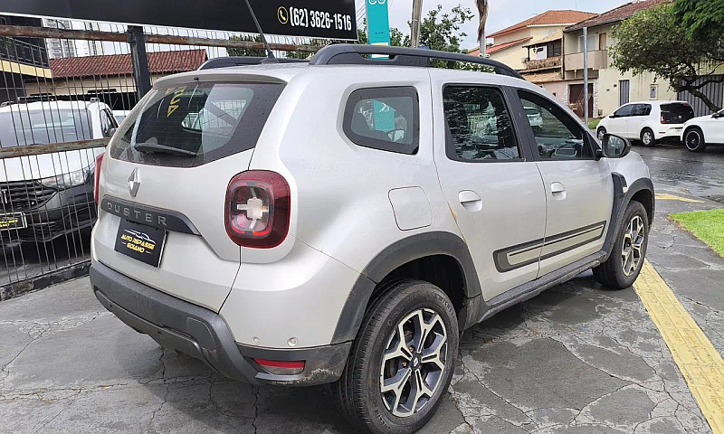 Renault Duster Iconi...