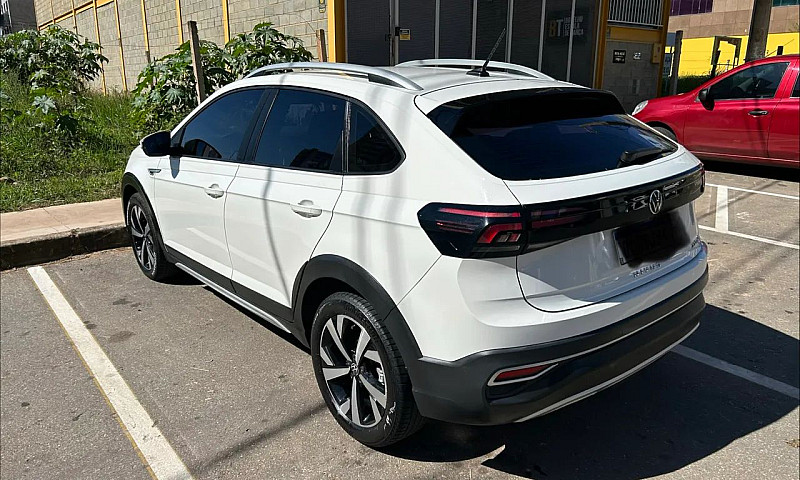 Volkswagen Nivus Hig...