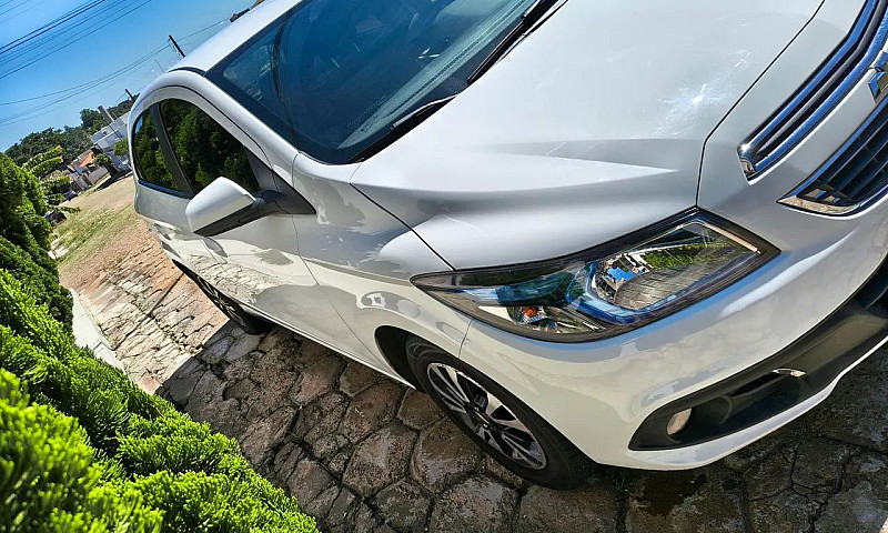 Chevrolet Onix Hatch...