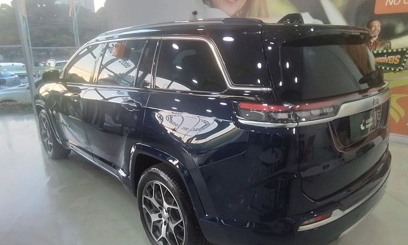 Jeep Commander Overl...