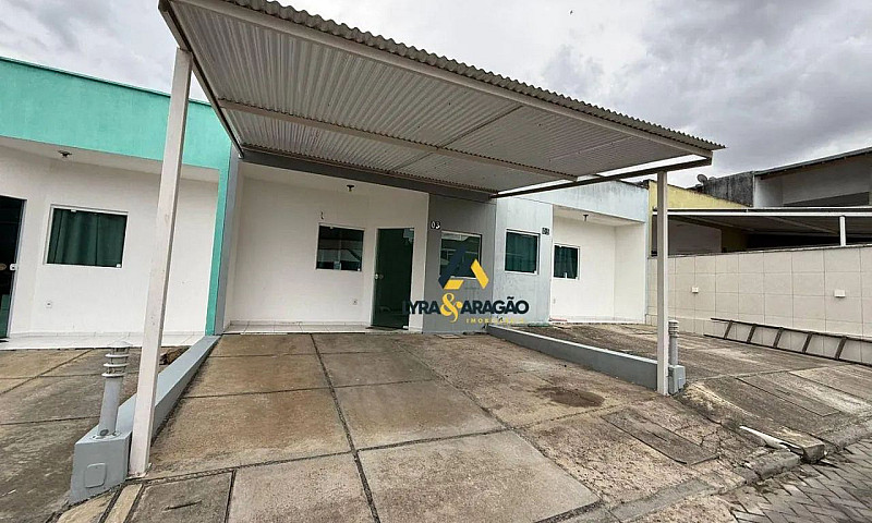 Casa Com 2 Dormitóri...