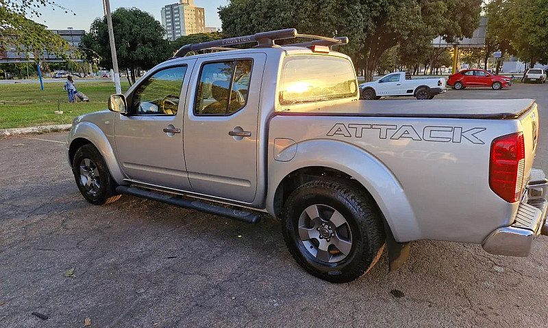 Nissan Frontier Se A...