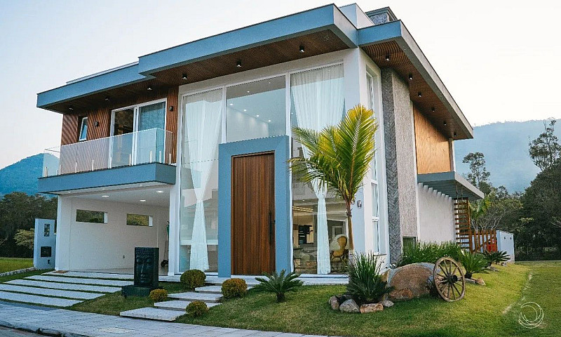 Casa Alto Padrão 5 Q...