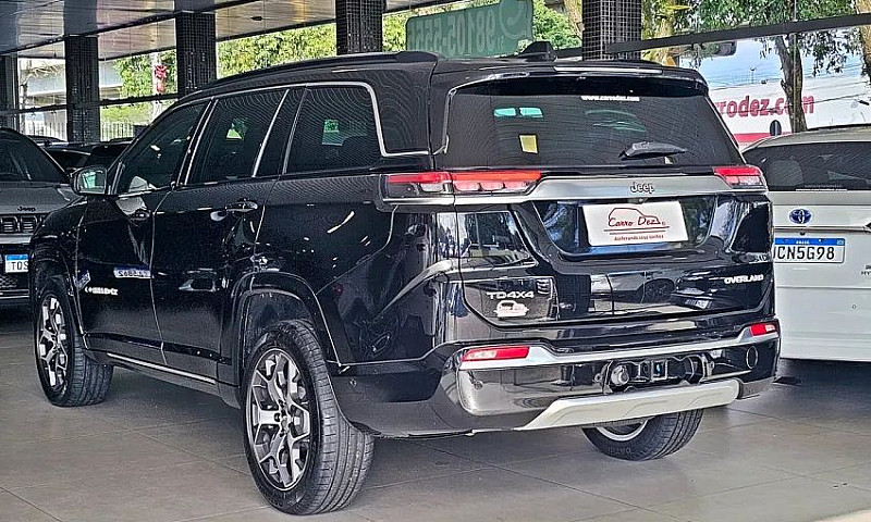 Jeep Commander Overl...