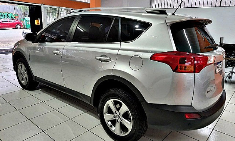 Toyota- Rav4 2.0 4X2...