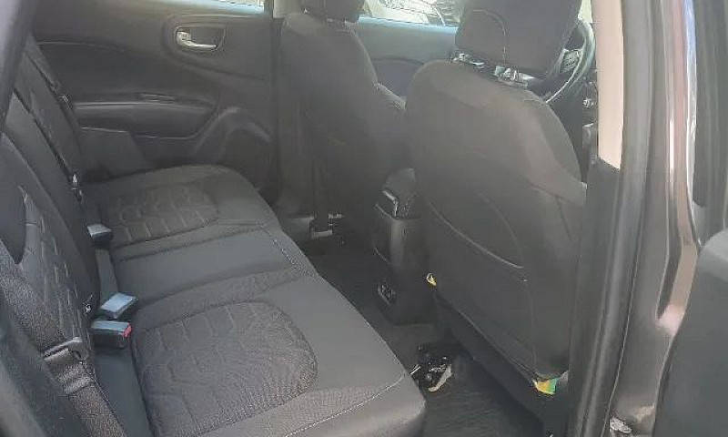 Fiat Toro Freedom 1....