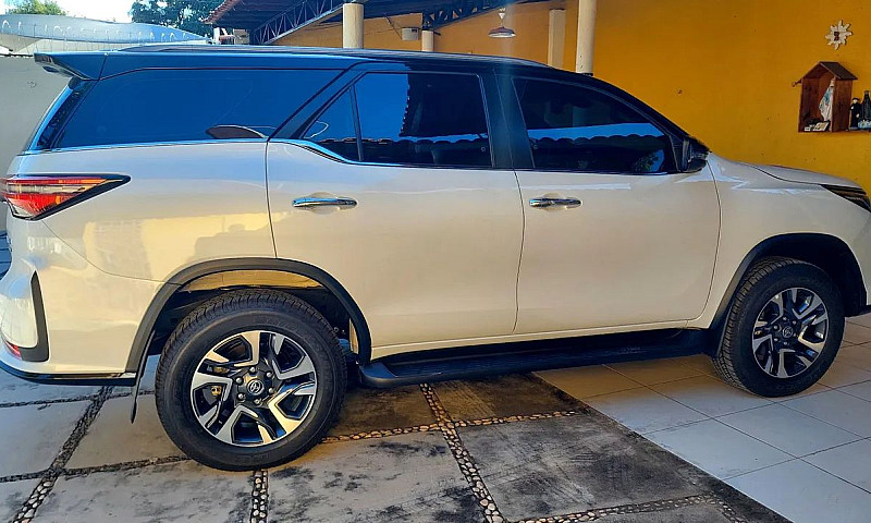 Toyota Hilux Sw4 Srx...