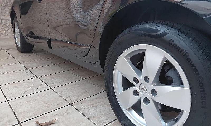 Renault Fluence Sed....