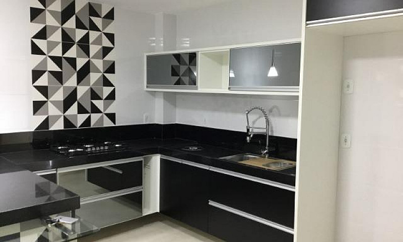 Apartamento De Alto ...