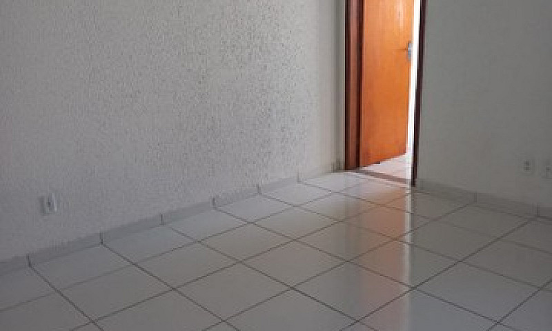 Aluga-Se Casa Com Do...
