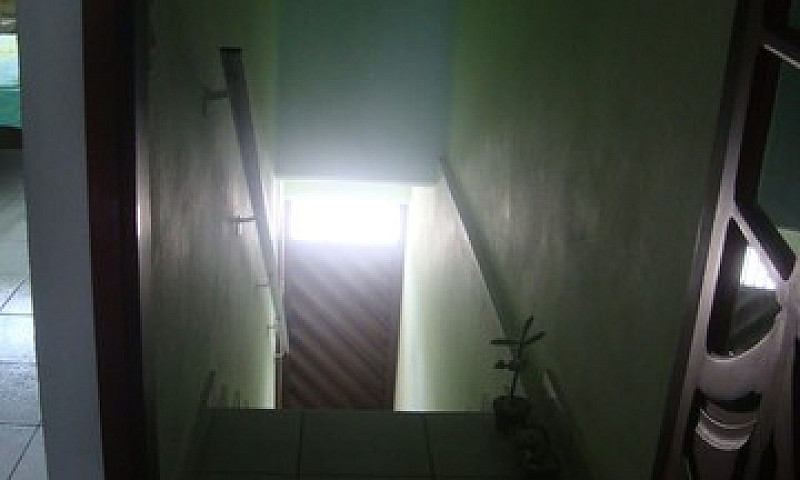 Sobrado No Centro De...