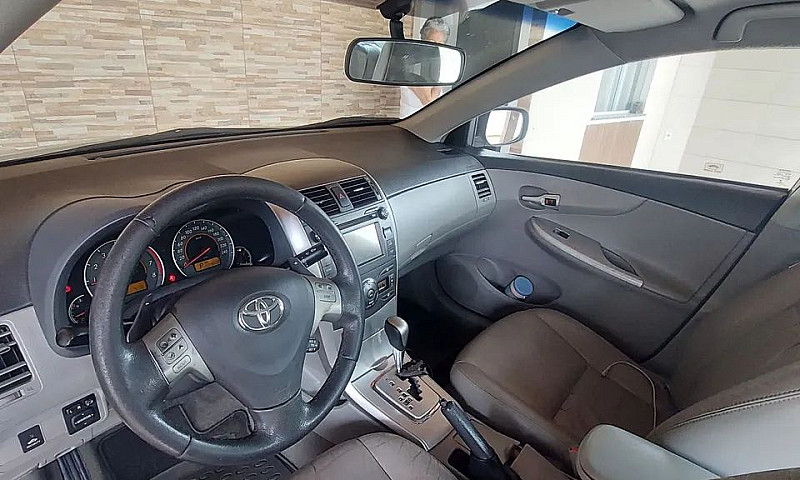 Toyota Corolla Xei 2...