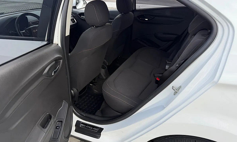 Chevrolet Onix Hatch...