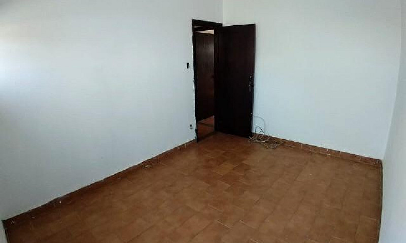 Sobrado Com Amplo Qu...
