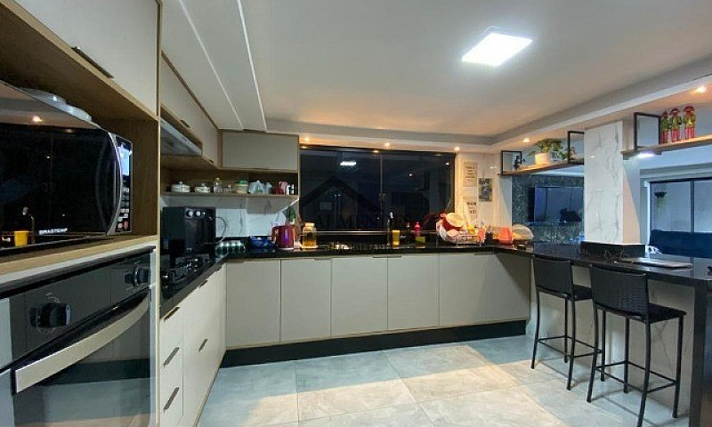 Excelente Sobrado / ...