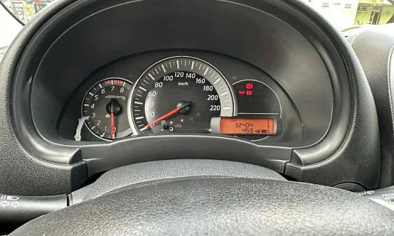 Nissan March 1.6 S M...