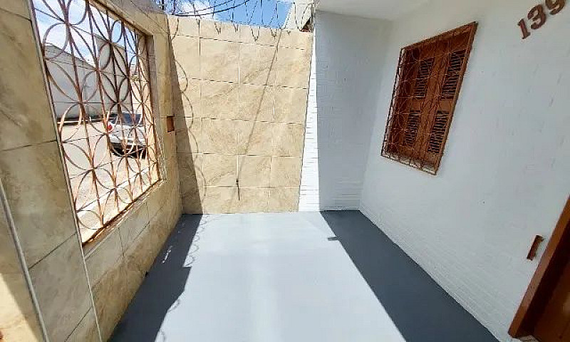 Casa Com 2 Quartos P...