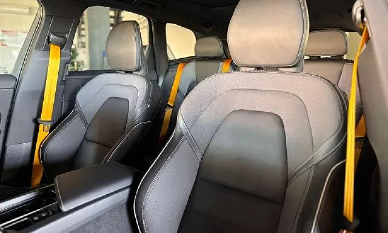 Volvo Xc-60 T-8 Pol....