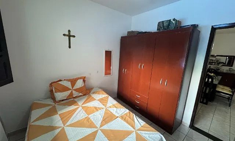 Casa No Joaquim Leão...