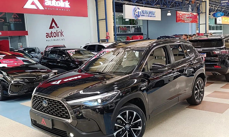 Toyota Corolla Cross...