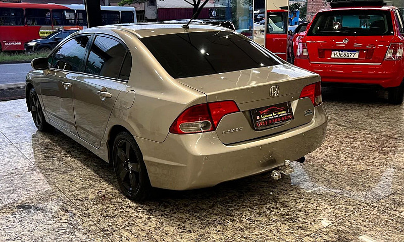 Honda Civic 1.8 Aut....