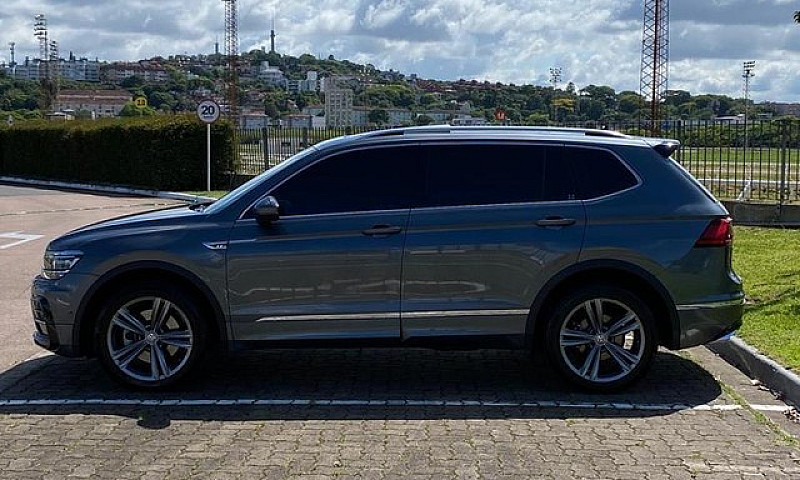 Volkswagen Tiguan Al...