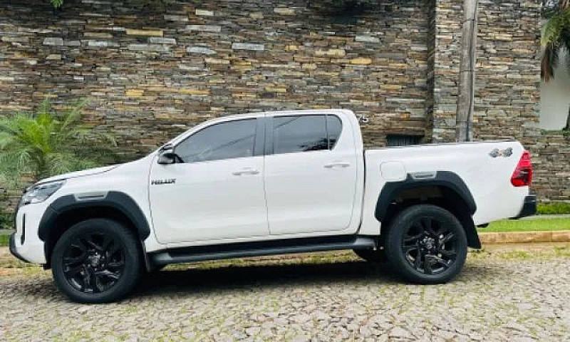 Hilux Srv 2022 + R$2...