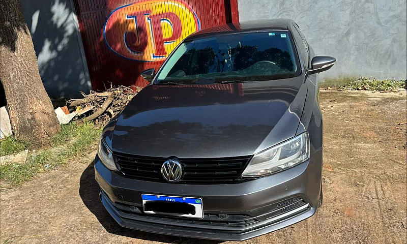Volkswagen Jetta Tre...