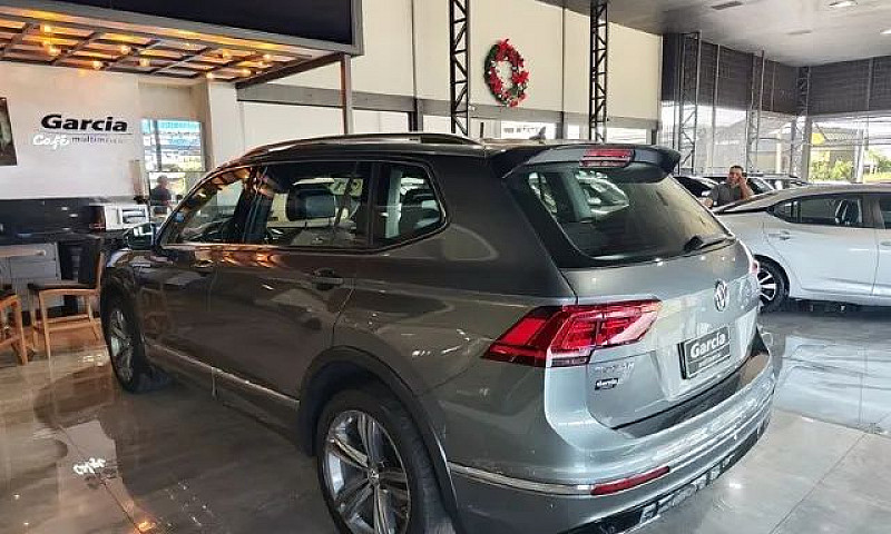 Volkswagen Tiguan Al...