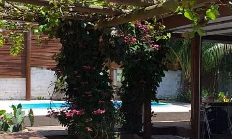 Casa Ampla Ao Lado D...